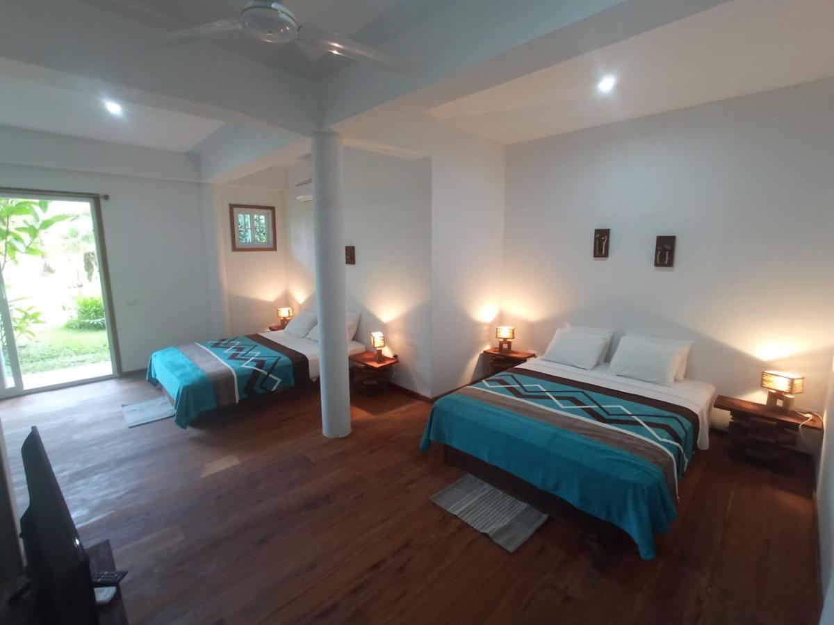 La Luciernaga Big Creek Bed & Breakfast Bocas del Toro Exterior photo
