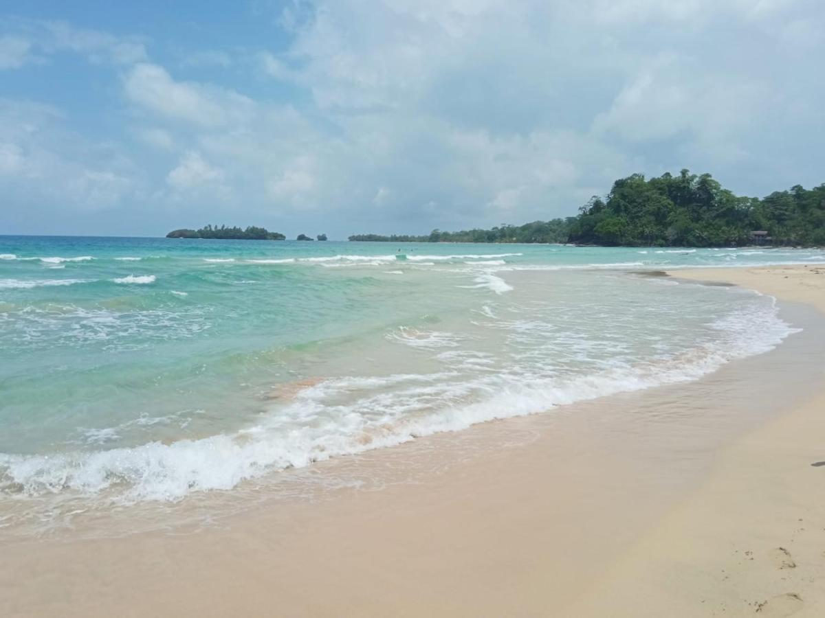 La Luciernaga Big Creek Bed & Breakfast Bocas del Toro Exterior photo